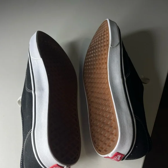 Sold - Picture 6 of 8